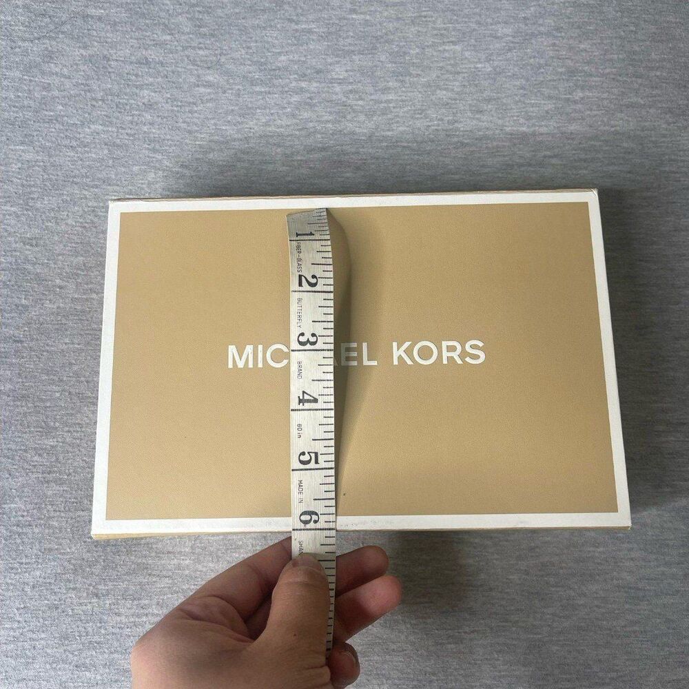 Michael Kors Empty 9”x6” Gift Box with Bow - Picture 5 of 12